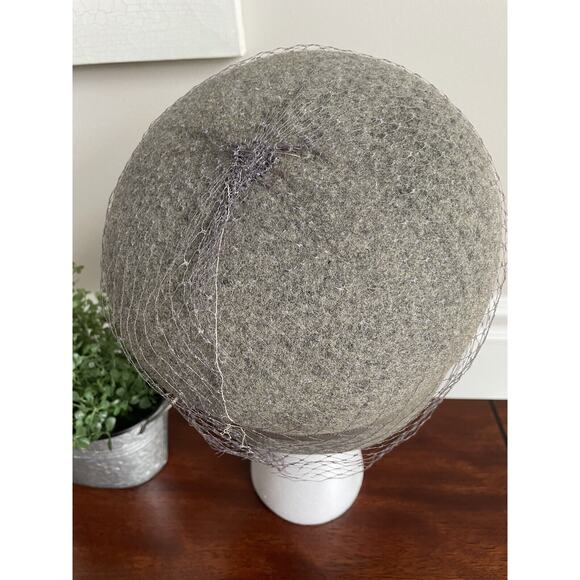 Vintage Ladies Henry Pollack Grey 100% Wool Hat Cloche with Ribbon and Netting - Picture 4 of 7